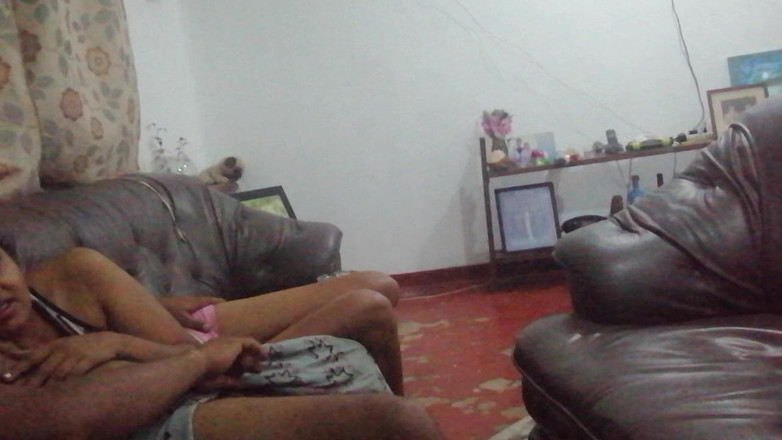 Tina Baby: Pula gigantică a socrului atârnă sub saromul său pentru fiica...