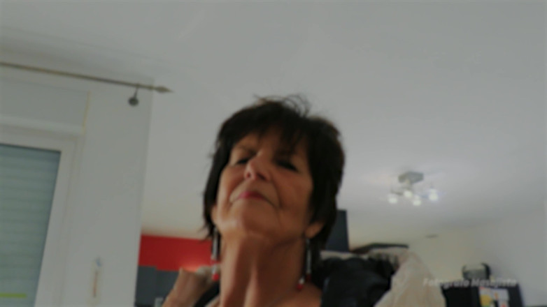fotografo-masajista: Abuela Blanca Se Entrega a BBC Esposada En Su Salón
