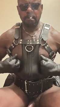 Extremamente duro bbc fumando porra muscular