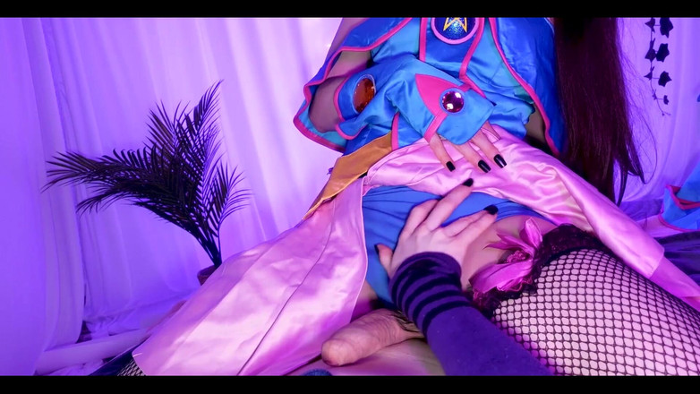 LalaThePala: Tmavá mága stále jezdí a poskakuje svého velkého čůráka