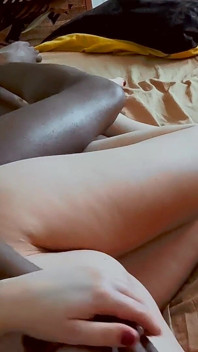朝の彼女のBBCは夢の中のように私を満たしてくれる