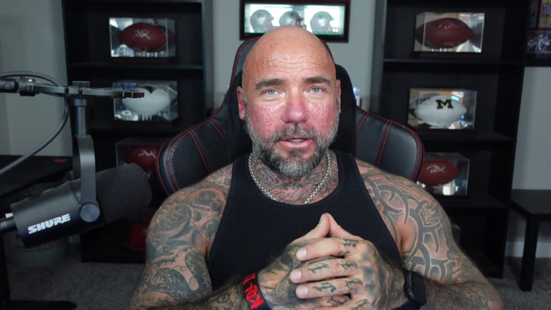 Raw and Uncensored with Masculine Jason: La persona da cui siete attratti non esiste!
