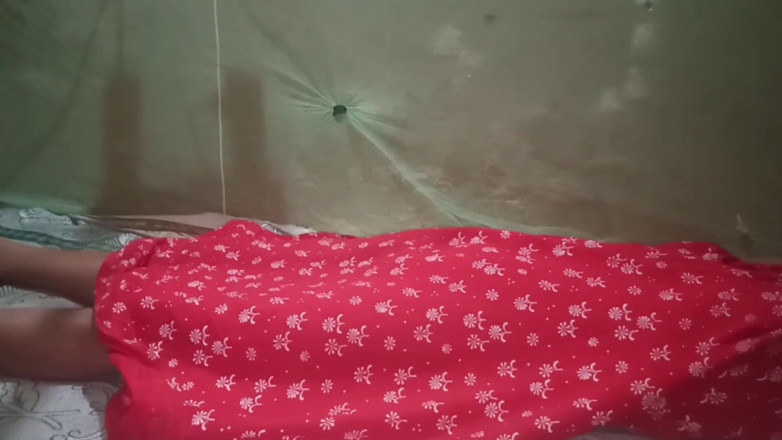 Trilokinath: J’ai mis ma bite dans la chatte de tatie, c’était...