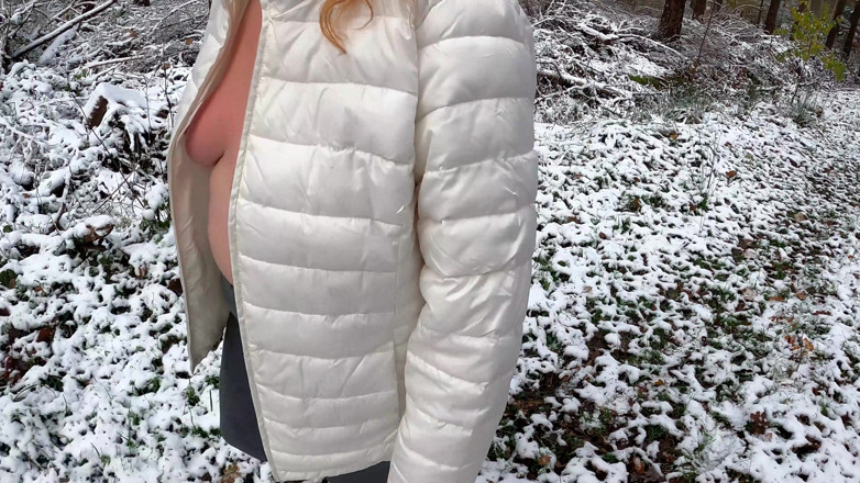 Bouncy Tits Action: Heating and Beating up Her Tits in Icy Woods