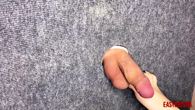 AnnyCandyPainboy: Ho fatto una foto da vicino di gloryhole - sculacciando i...