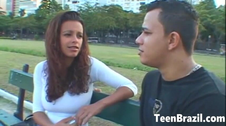 Teen Brazil: Natürliche titten, brasilianisches teenie-mädchen hat sex
