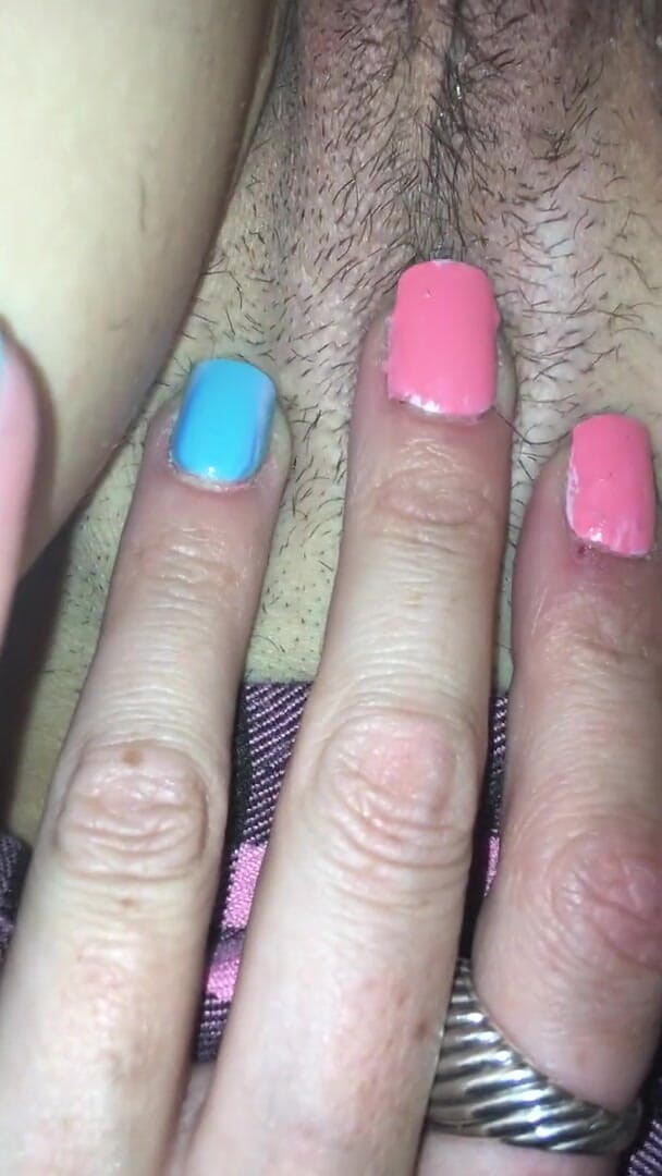 Sexee Nyung1: Horny woman shows off her pussy