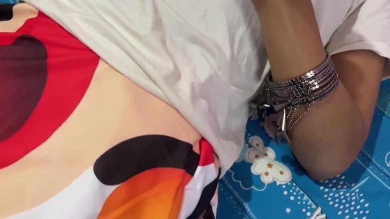 Bongcouplexxx: Suri rumah desi Bengali India dikongkek oleh kawan di kedua-dua...