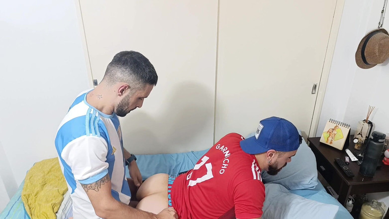 Julian Shul: Bunda de bolha! Viemos do campo com meu amigo e...