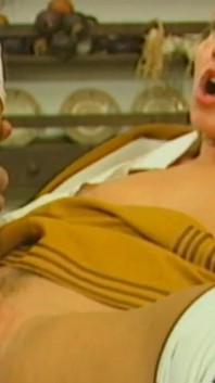 Sexy europee calde si fanno rompere la figa da grossi cazzi duri