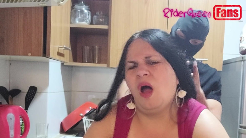 Riderqueen: Video per i fan: un giovane mascherato mi scopa in...
