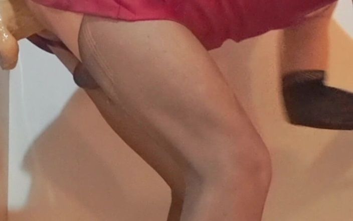 covo_sissy_cross: Immer und bereit für einen starken hintern!!