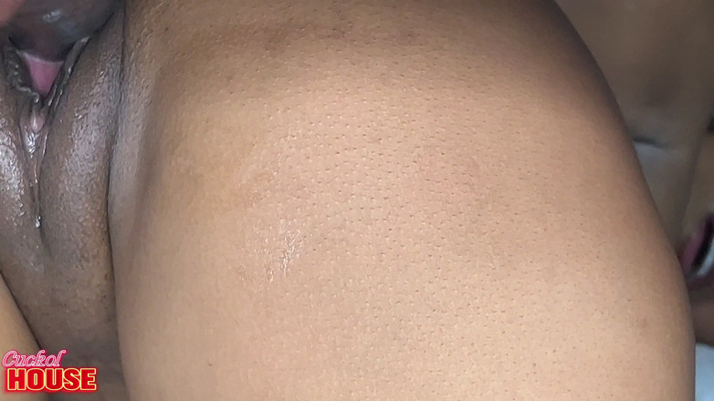 CuckoldHouse: Svalnatý paroháč připravuje pro svou děvku překvapení plné čůráků