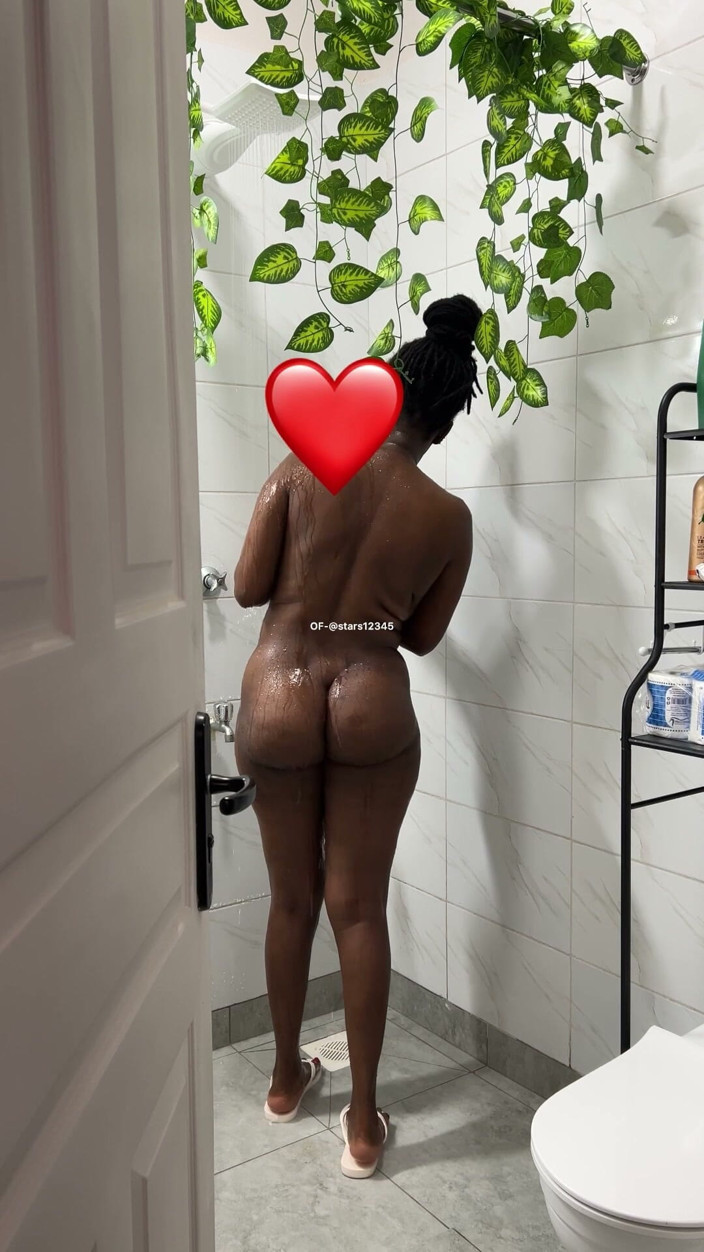 Its Nyota: Girl Taking a Relaxing Shower