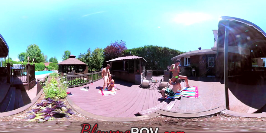 Blow me POV: VR pasangan bertukar pesta seks berempat