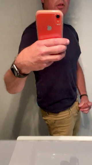 TJenner: Dnešní Edging Session, Ukazuji moji červenou, pulzující péro