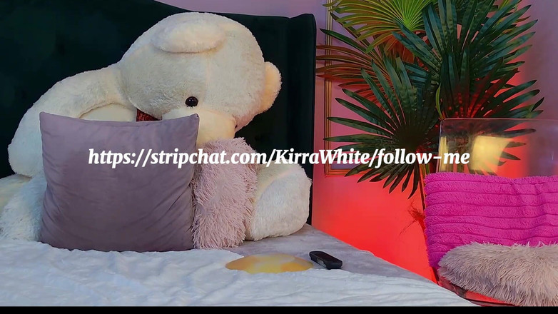 KirraWhite: 糖继母金发女郎操她的阴户