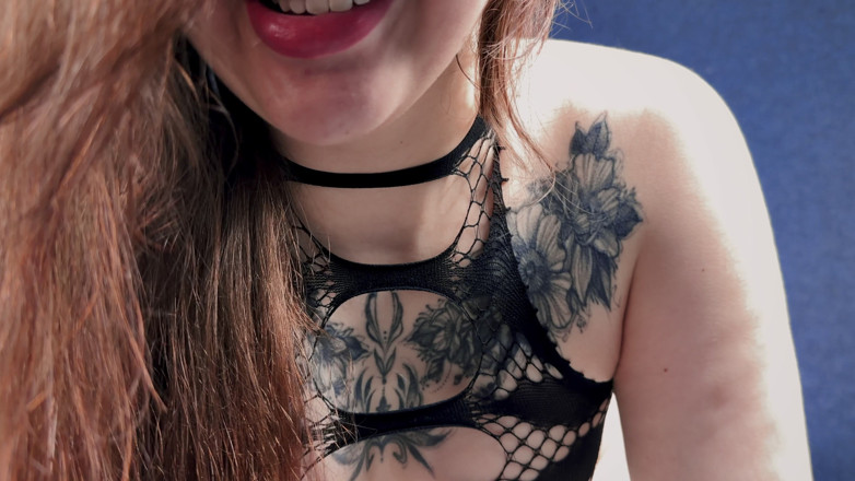 JessLux: Sub zeița Greutății mele, straddle, scuipat și venerare de pârțuri