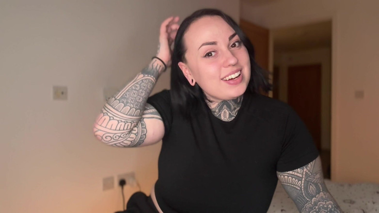 Miss Valentina: Neetická finanční dominance