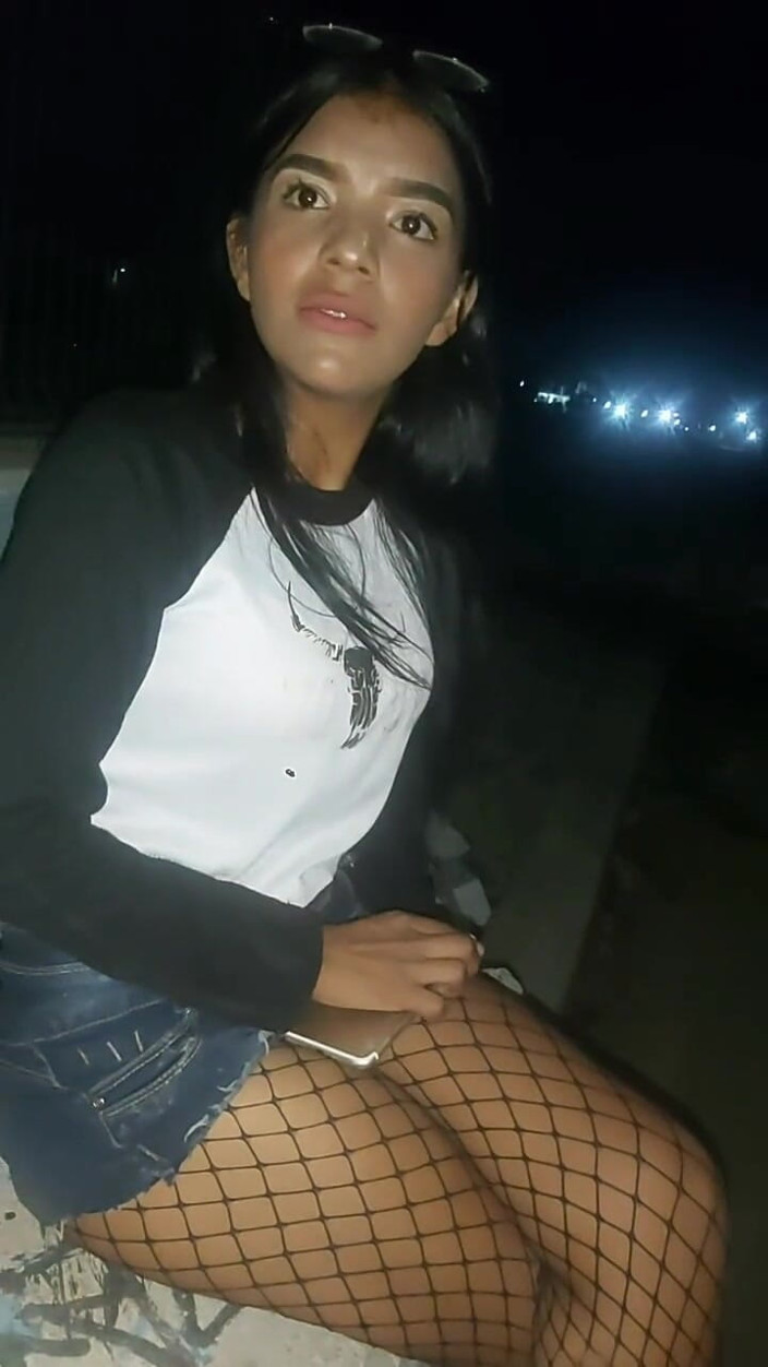Angelhotmex: Uma Mulher Desconhecida de 19 anos - Angelhotmex
