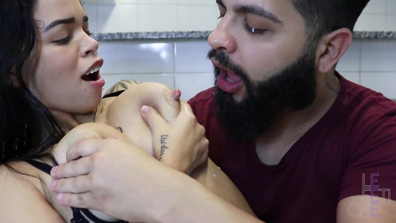 Lady Snow Brasil: She Breastfed Me and Splashed Milk in My Face
