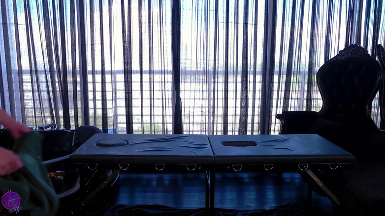 Nicky Rebel: Massaggia trois 4K