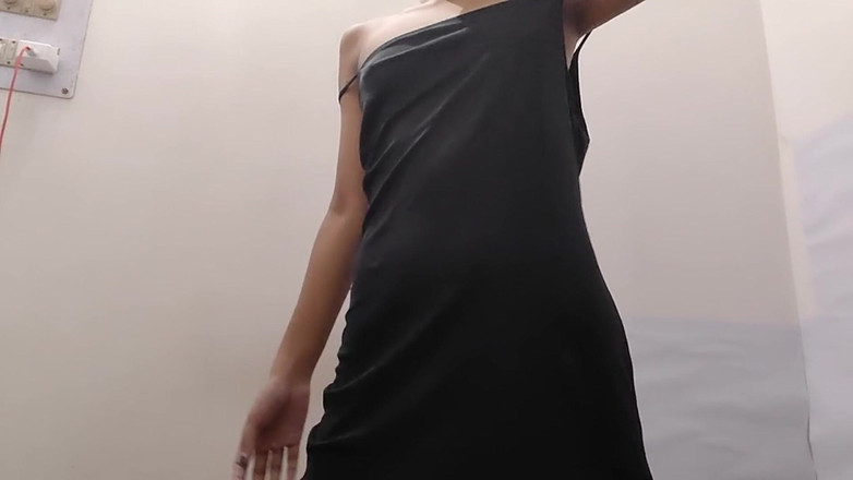 desigirl93: Desi Indian GF Secretly Fingering in Room Hard Fucking