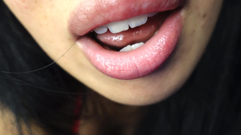 Asmr_mouth: 观看这个麦克风让我做什么