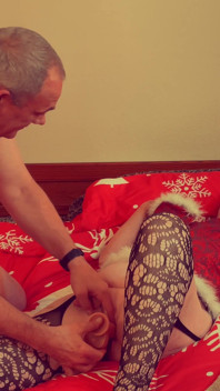 Oma carmen claus betrügt candy cane lane lutscht & doppelter fick creampie