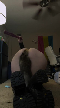 Sculacciami con il mio nuovo giocattolo