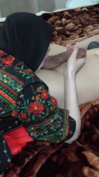 Arab Married Stepsis Makes Shy Stepbro Cum Deep Inside Her