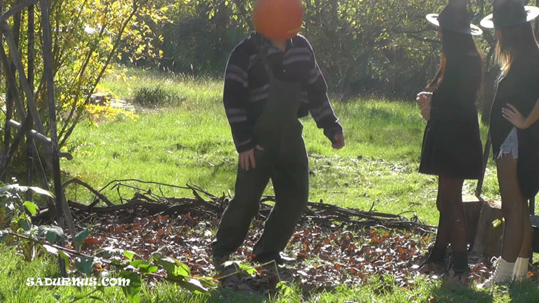 Sadurnus: Happy Halloween! Pumpkin Face Sitting