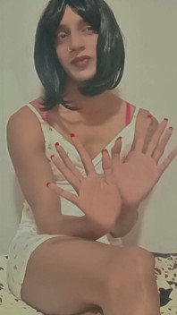 Sweet Trans GF Sizes You Down for Locktober