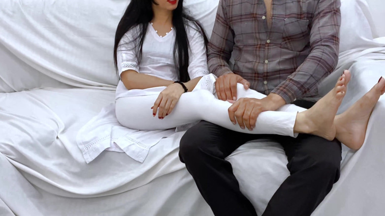 Desifilmy45: Video romántico y de sexo completo de mí y mi...