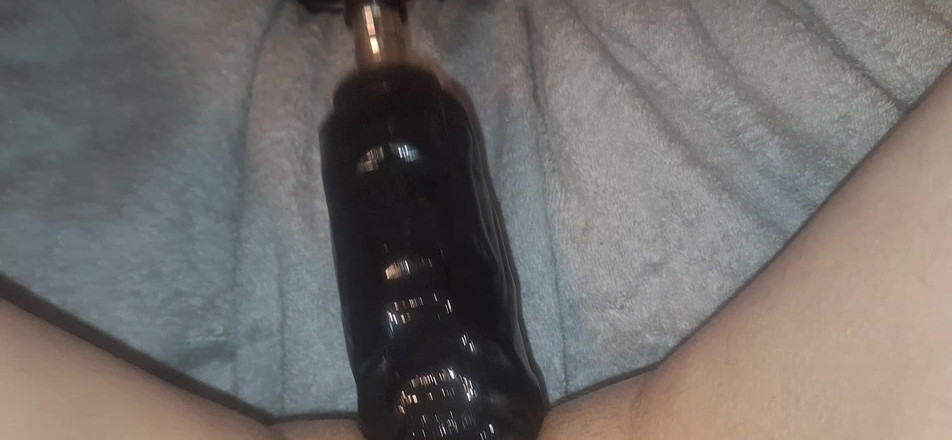 Mustacheridesforall: ファックマシン痴女