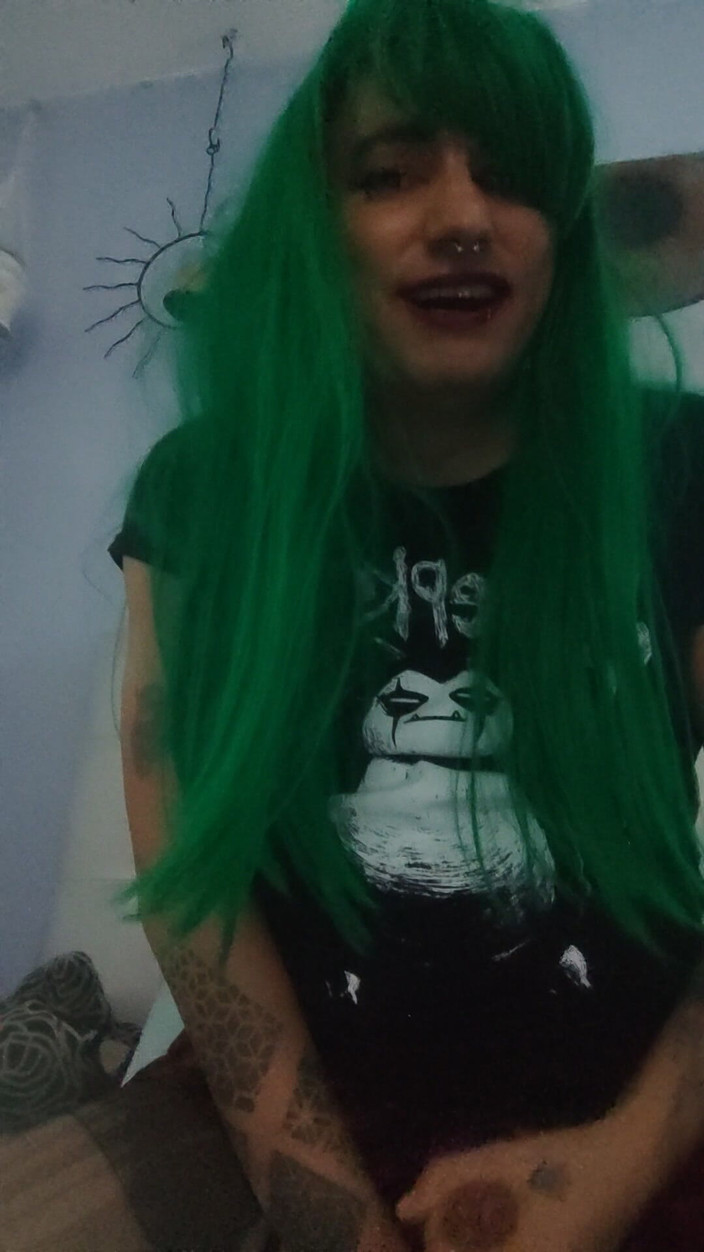 Alicia Moonkalation: 독일 펑크 쉬메일, 솔로 사정