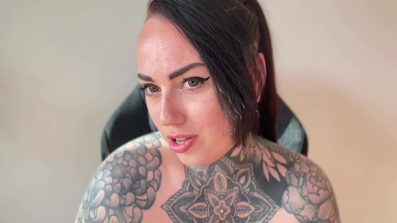 Miss Valentina: Fantasy Bitch