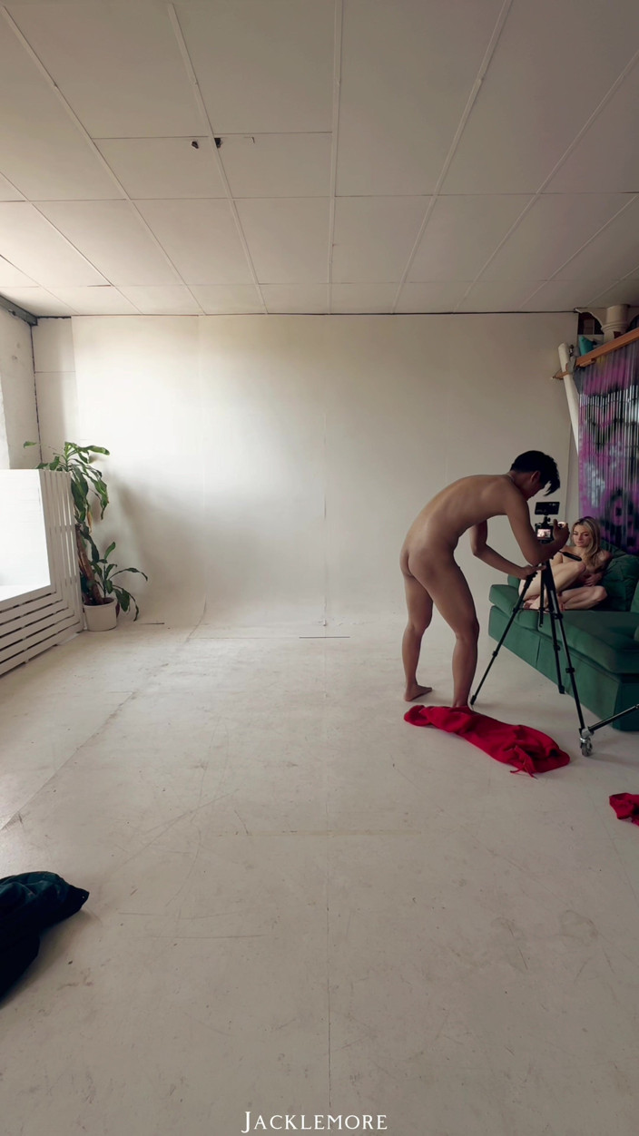 Jacklemore: Bts dolly thích chụp ảnh, bú &amp; đụ thô bạo trong studio