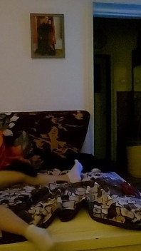 Pasangan muda berhubungan seks di tengah malam