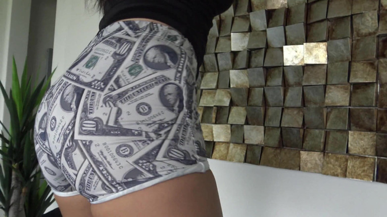 Solo Austria: Madame Carla will viel geld - ihr Geld!