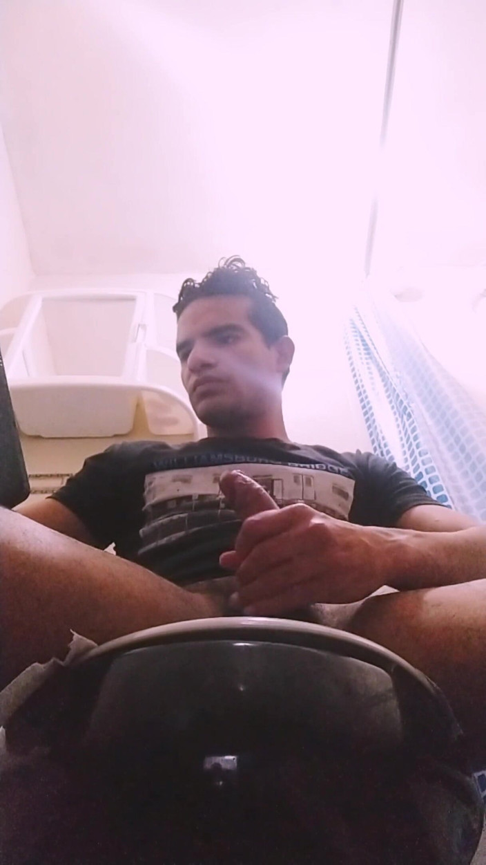 trebol_Jess: Young man masturbates in his bathroom