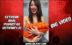 10.may.2025 grote video: hotkinkyjo in groene netkousen buikbult, diepe anale dildo van Mrhankey, vuistneuken & verzakking