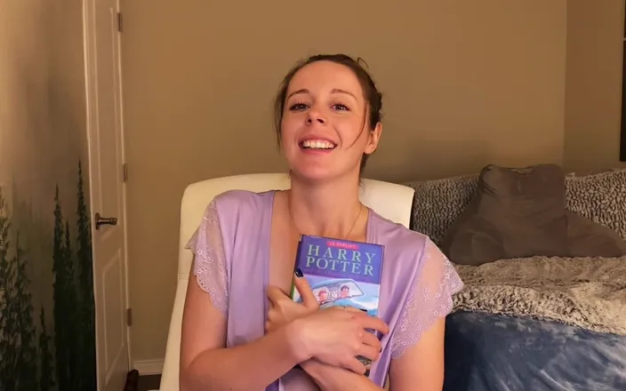 Nadia Foxx: Hysterically Reading Harry Potter and the Chamber of Secrets While...