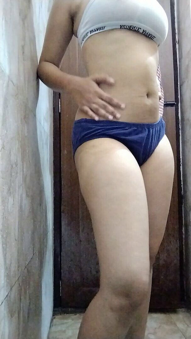 Riyathakur: Desi bhabhi masturbation in mumbai heißes indisches bhabhi
