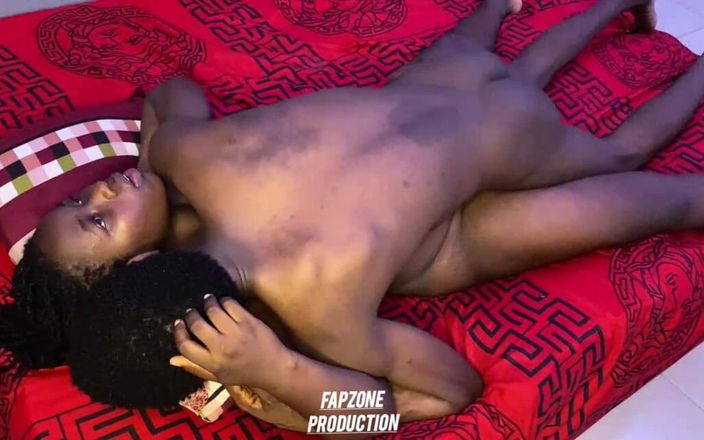Fap zone: Chico del ghetto perfora hardcore mojado coño hasta que se...