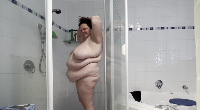 WeAreFukBunnies: Slut Wife in the Shower