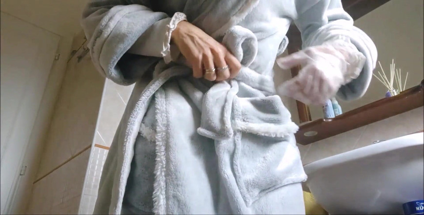 savannahamatoriale: Luz forte é necessária para controlar claramente a Vulva e o Ânus