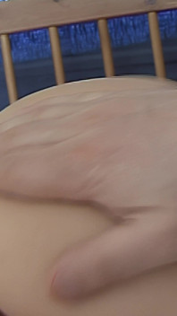얼굴과 오줌을 빨고 담배를 피우고 빨아주는 최음제