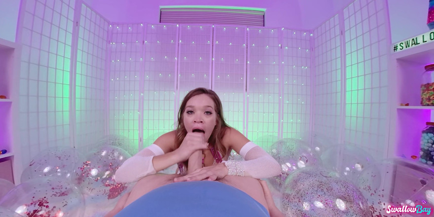 Swallowbay 2D: Katie Kush действительно жаждет большого хуя