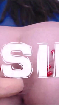 Cewek semok pecinta seks anal lagi asik nyepong sperma